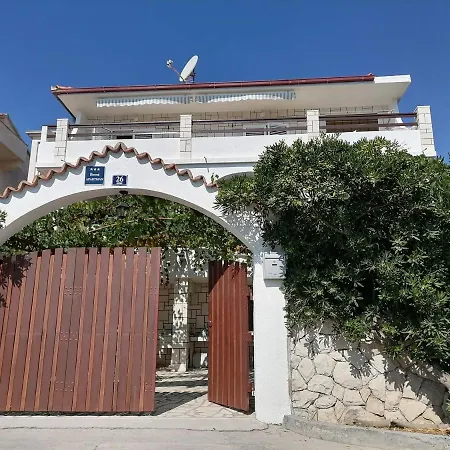 First Row To The Sea *