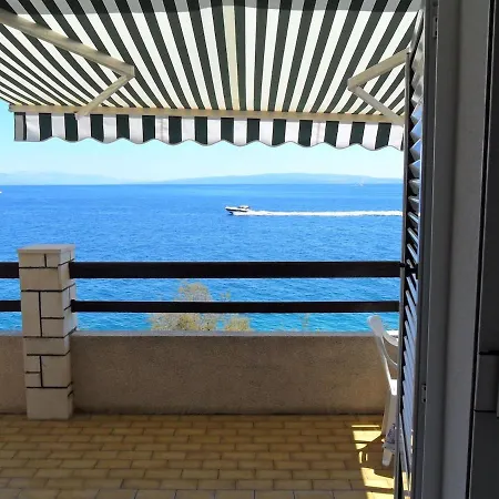 Apartman First Row To The Sea, Balcony View, Free Parking *