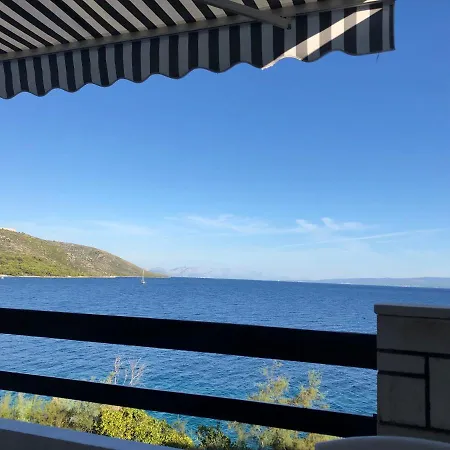 First Row To The Sea Apartman Trogir
