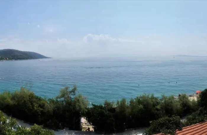 First Row To The Sea Apartman Trogir