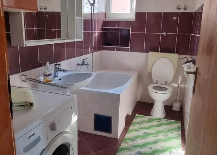 Apartman First Row To The Sea *
