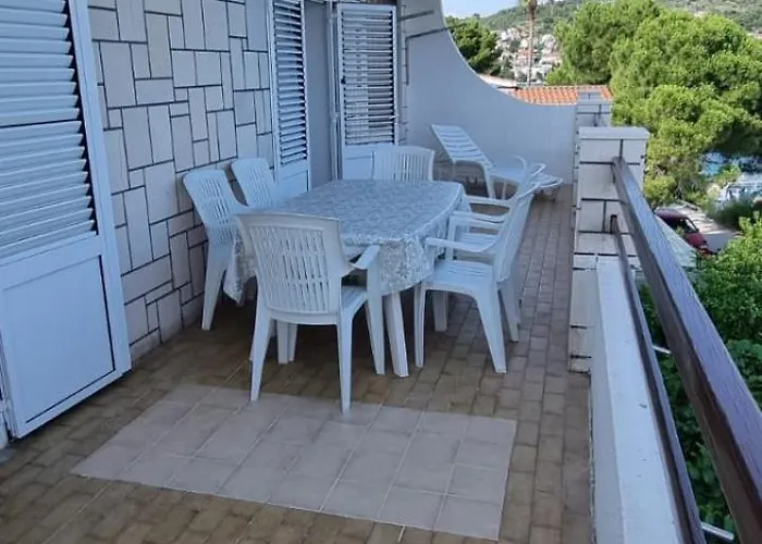 First Row To The Sea Apartman *
